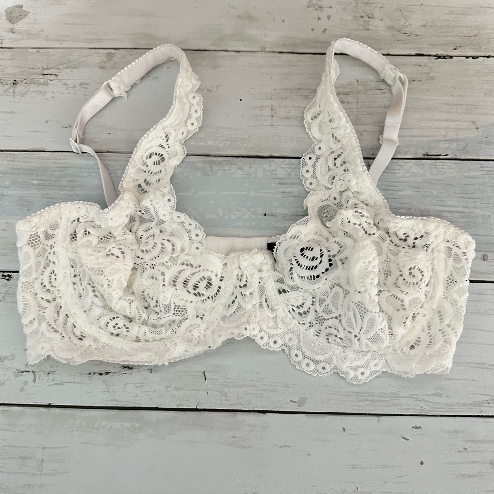 Lace Bra Womens Size 34B‎ RN #72409